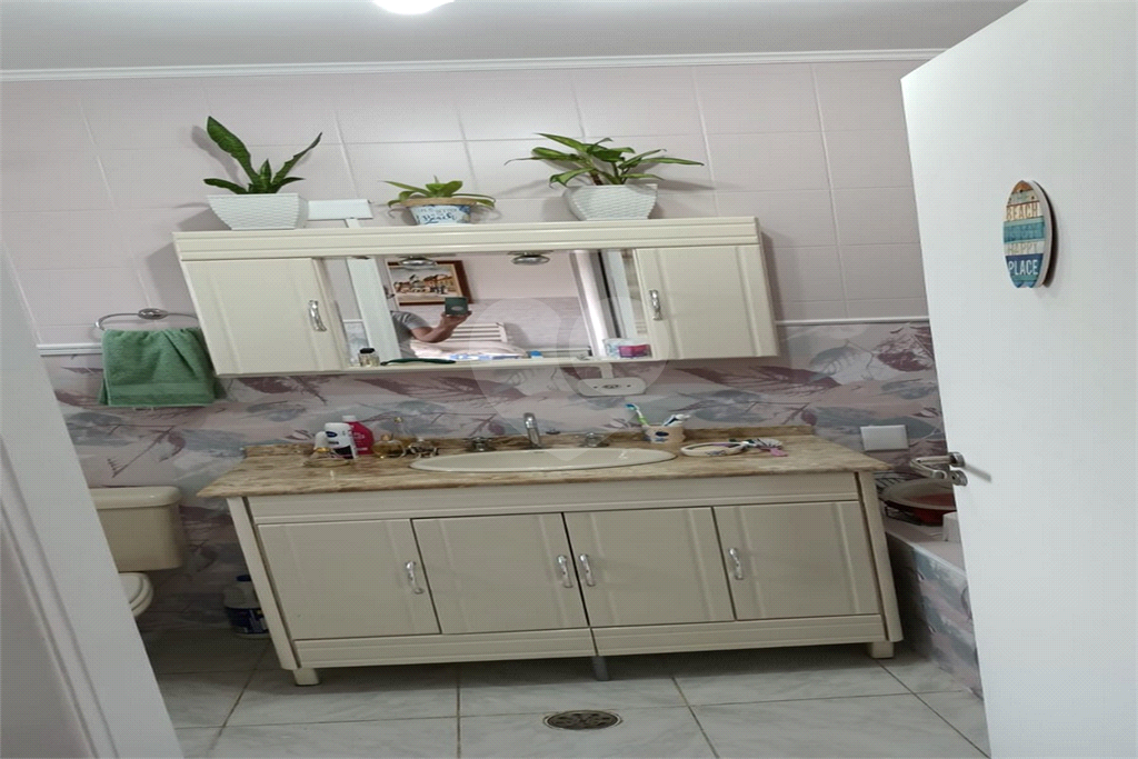 Sobrado no Tremembé,  com 3 dormitórios e 3 vagas na Zona Norte - SP