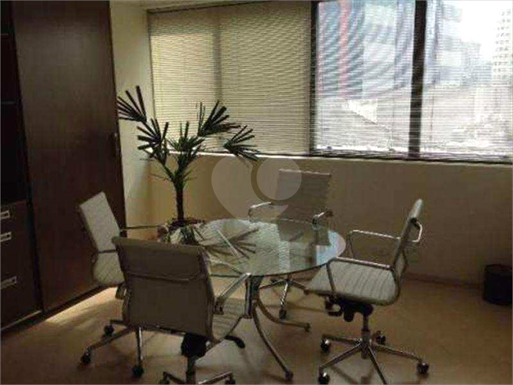 Sala Comercial na Liberdade