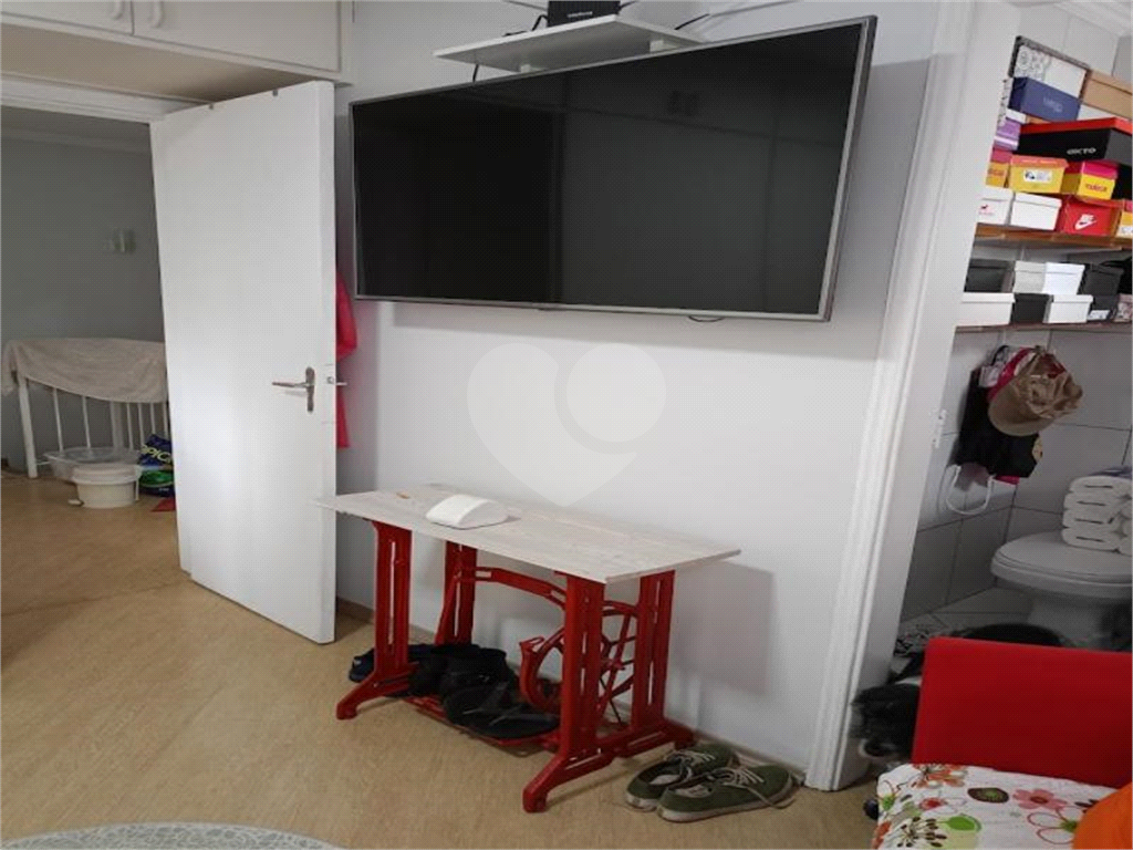 SOBRADO COM 3 DORM, 1 SUITE E 2 VAGAS DE GARAGEM