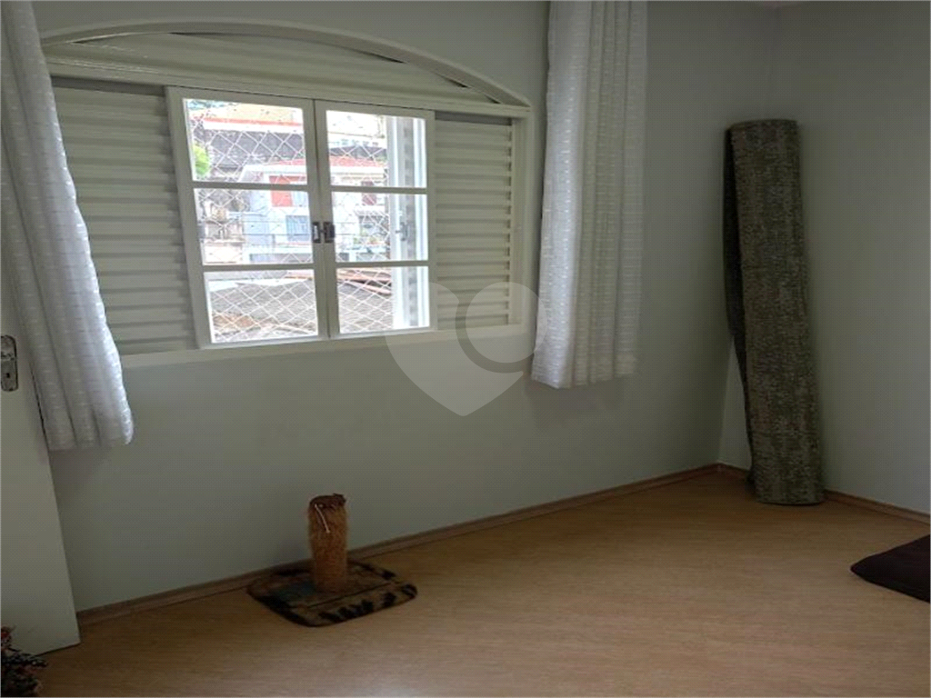 SOBRADO COM 3 DORM, 1 SUITE E 2 VAGAS DE GARAGEM