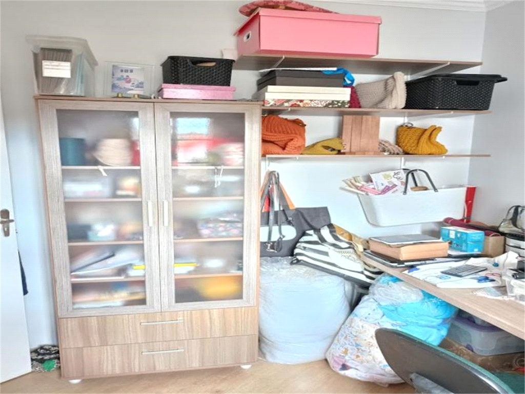 SOBRADO COM 3 DORM, 1 SUITE E 2 VAGAS DE GARAGEM