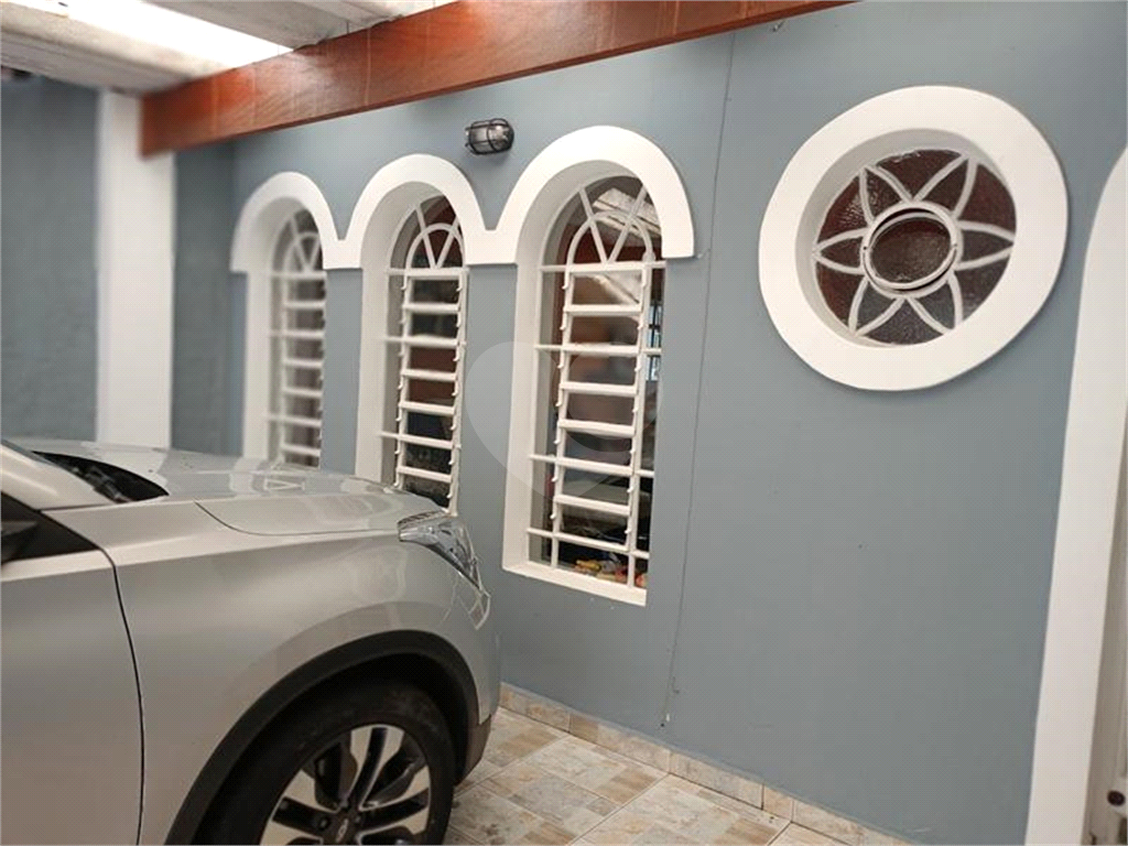 SOBRADO COM 3 DORM, 1 SUITE E 2 VAGAS DE GARAGEM