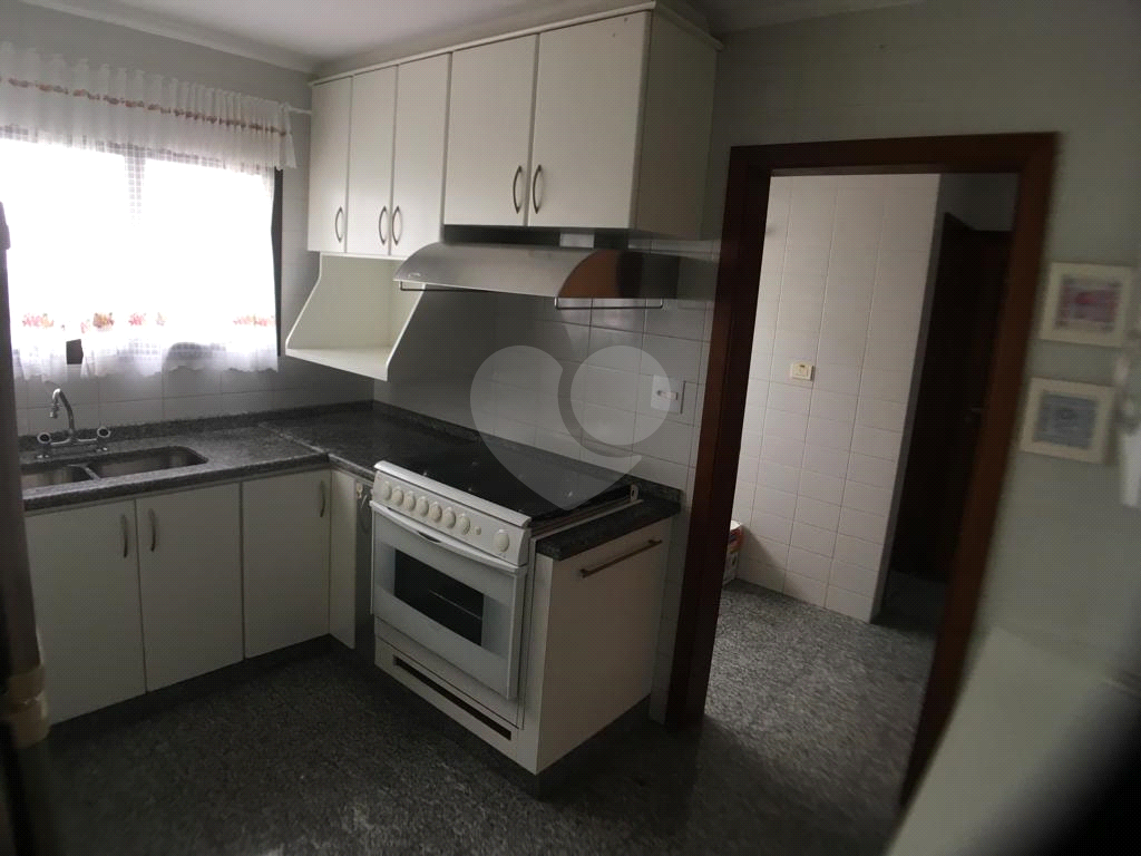 APARTAMENTO GRANDE E EXCELENTE LOCALIZAÇÃO