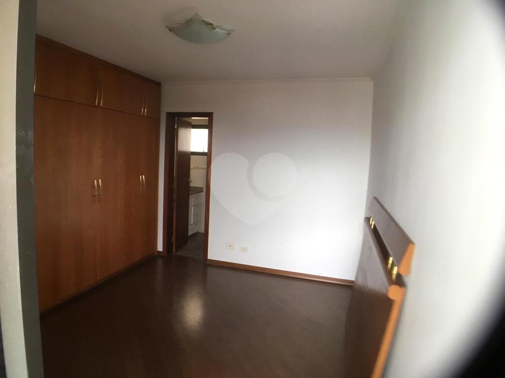 APARTAMENTO GRANDE E EXCELENTE LOCALIZAÇÃO