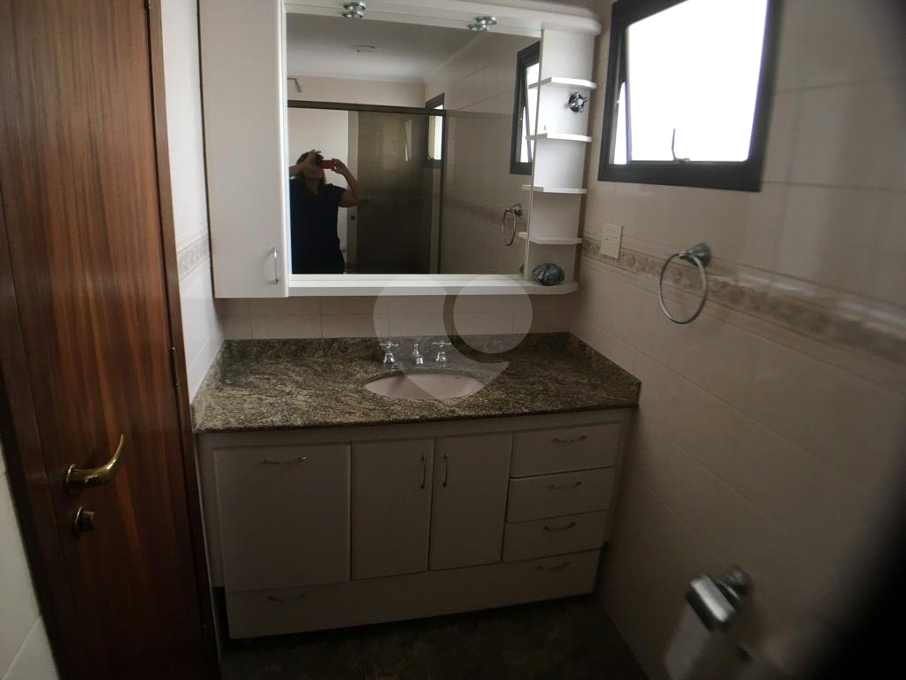 APARTAMENTO GRANDE E EXCELENTE LOCALIZAÇÃO