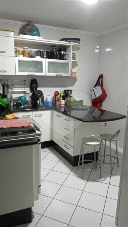 Sobrado em condomínio fechado a 700 metros do Metrô.