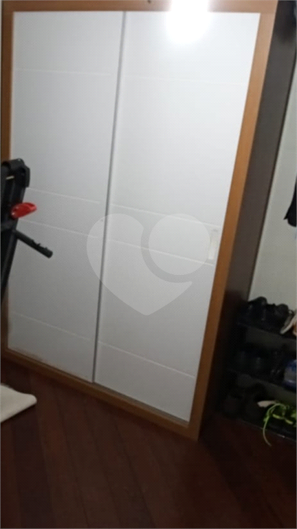 Sobrado em condomínio fechado a 700 metros do Metrô.