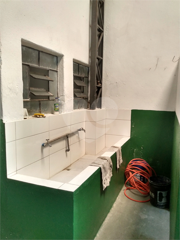 Galpão todo reformado com 445m² localizado na zona sul, entre Jardim da Saúde e Sacomã

