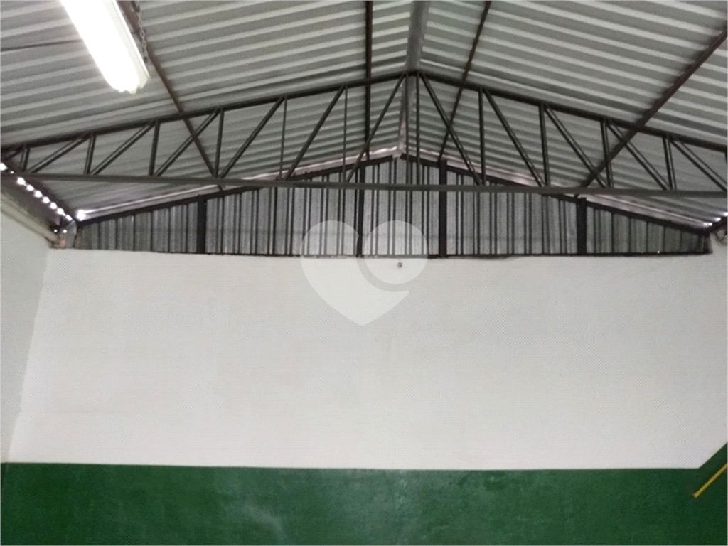 Galpão todo reformado com 445m² localizado na zona sul, entre Jardim da Saúde e Sacomã

