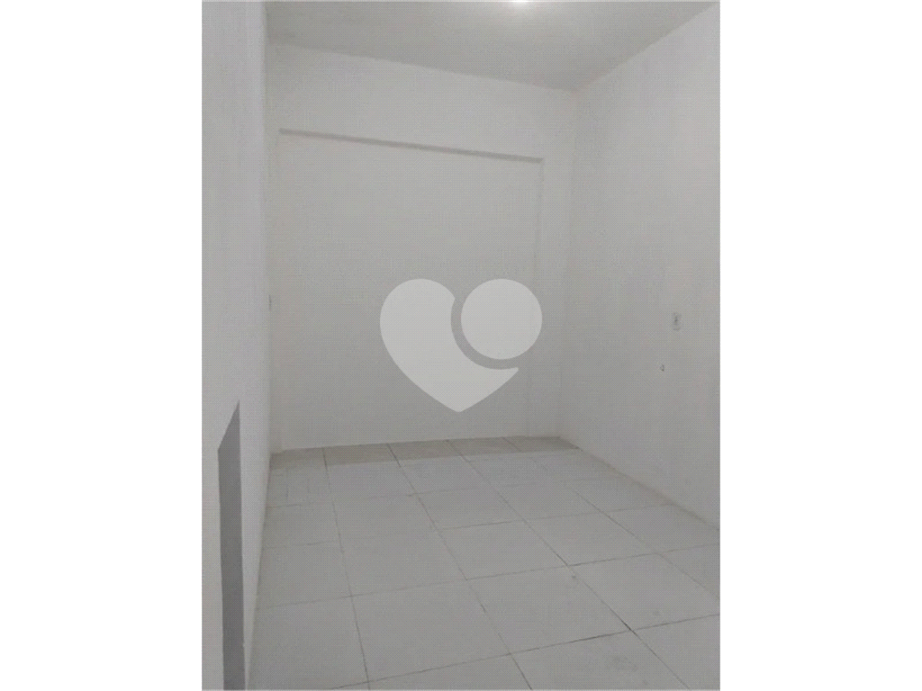 Galpão todo reformado com 445m² localizado na zona sul, entre Jardim da Saúde e Sacomã

