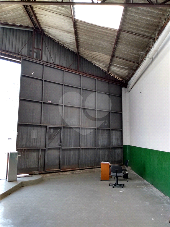 Galpão todo reformado com 445m² localizado na zona sul, entre Jardim da Saúde e Sacomã

