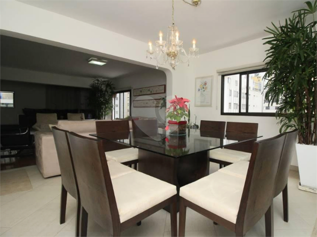 APARTAMENTO em VILA MARIANA