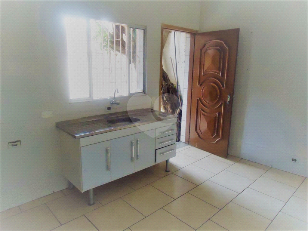 Excelente sobrado a venda na Vila Amália COM terreno de 250 metros quadrados (10x25) 