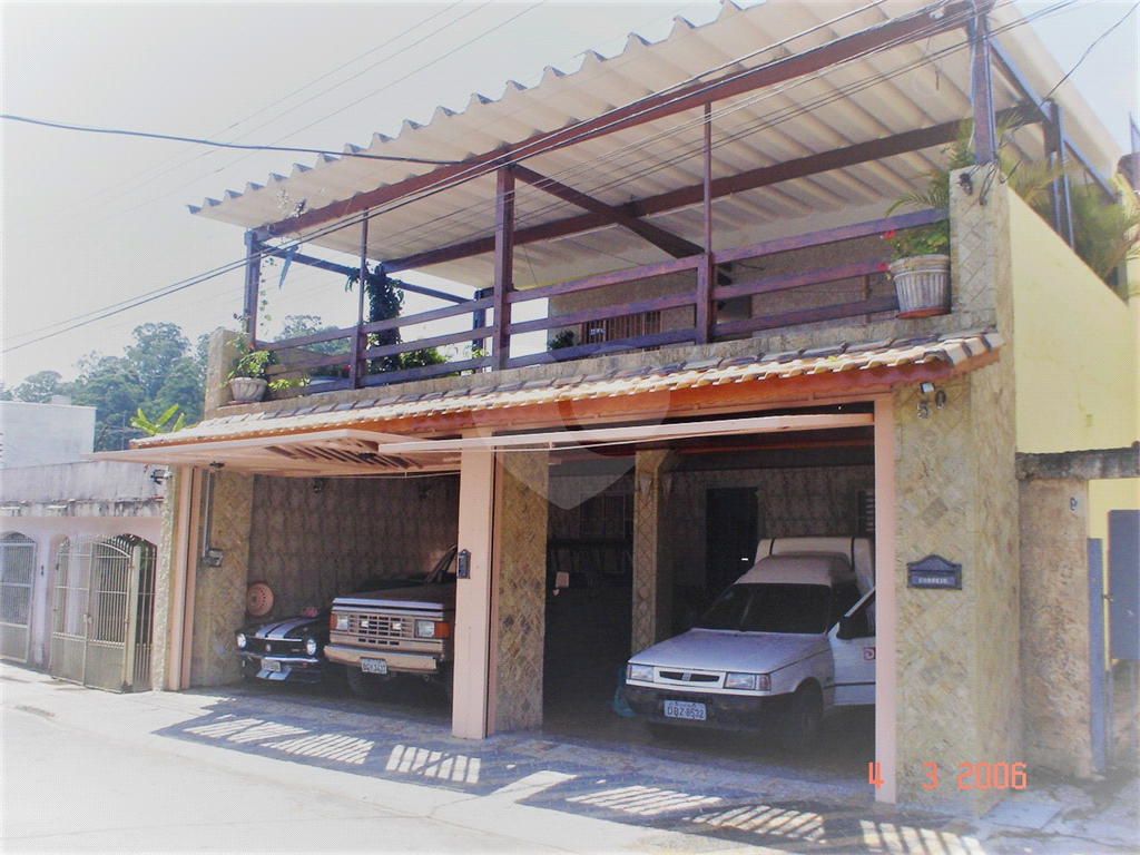 Excelente sobrado a venda na Vila Amália COM terreno de 250 metros quadrados (10x25) 