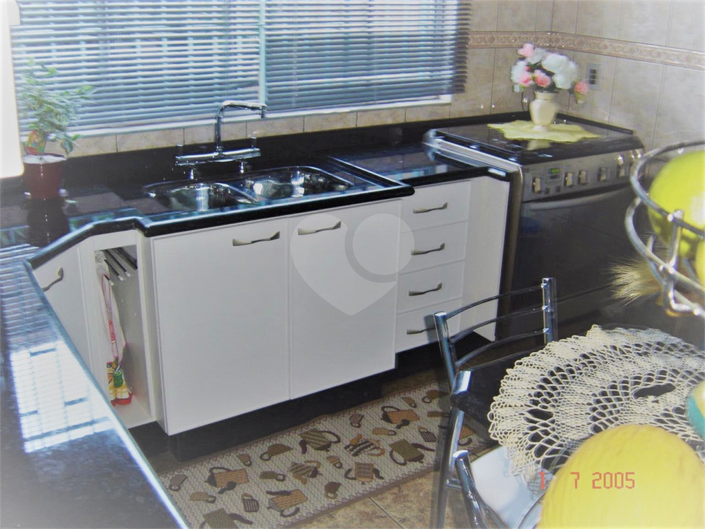 Excelente sobrado a venda na Vila Amália COM terreno de 250 metros quadrados (10x25) 