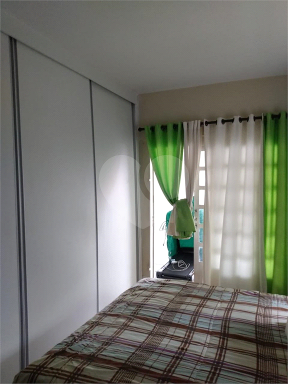 Oportunidade - Sobrado com 4 quartos sendo 1 suíte e 3 vagas no Edu Chaves