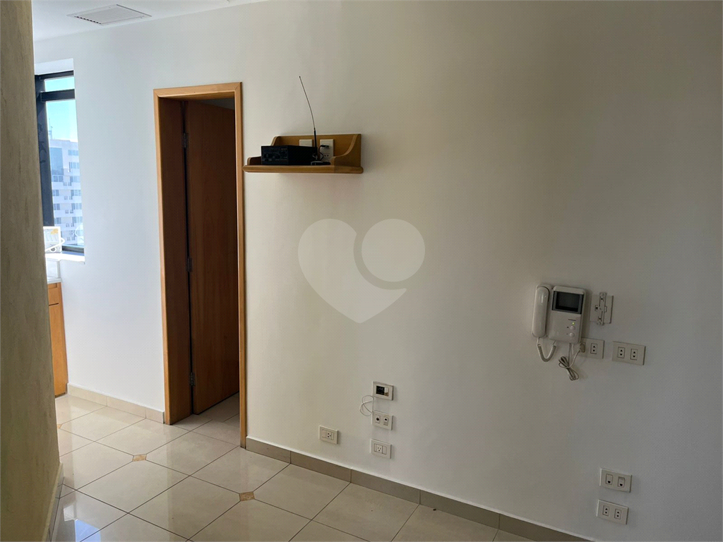 Sala comercial proximo ao metro Santana para venda