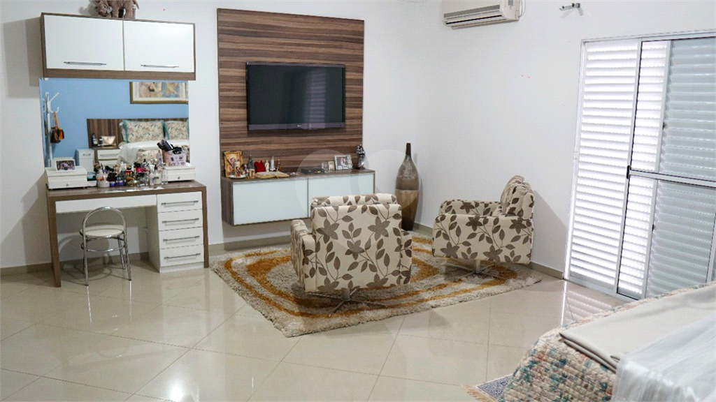 Excelente Sobrado em Santa Teresinha !!!