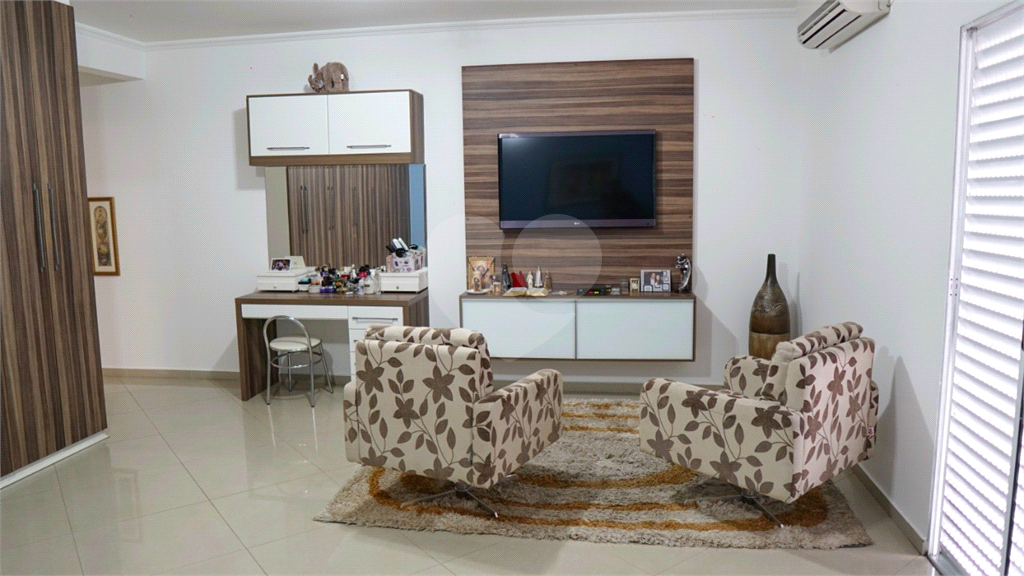 Excelente Sobrado em Santa Teresinha !!!