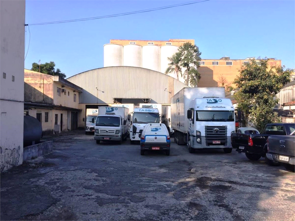 Galpão no Jaguaré 1.100 metros de terreno escritório grande pátio para manobras próximo a Marginal!!