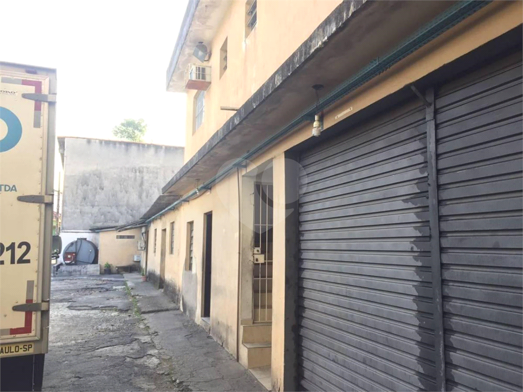 Galpão no Jaguaré 1.100 metros de terreno escritório grande pátio para manobras próximo a Marginal!!