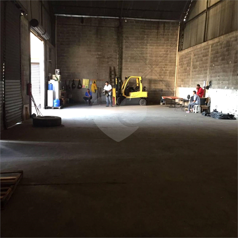 Galpão no Jaguaré 1.100 metros de terreno escritório grande pátio para manobras próximo a Marginal!!