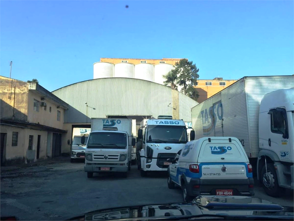 Galpão no Jaguaré 1.100 metros de terreno escritório grande pátio para manobras próximo a Marginal!!