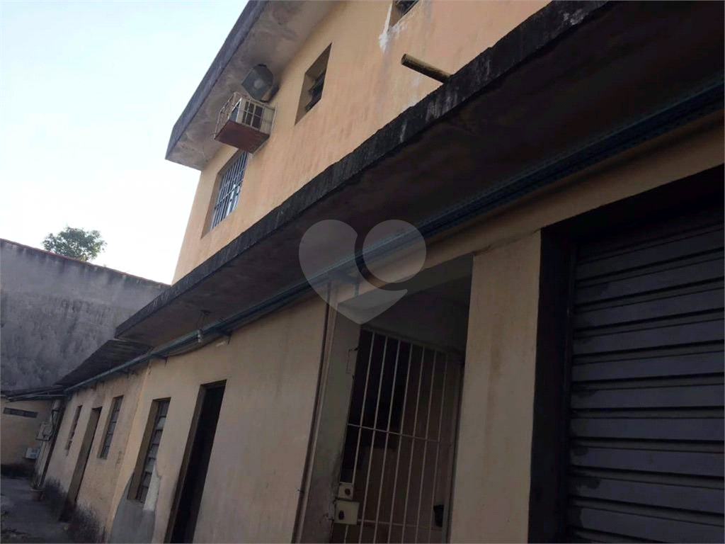 Galpão no Jaguaré 1.100 metros de terreno escritório grande pátio para manobras próximo a Marginal!!