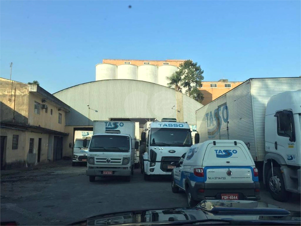 Galpão no Jaguaré 1.100 metros de terreno escritório grande pátio para manobras próximo a Marginal!!