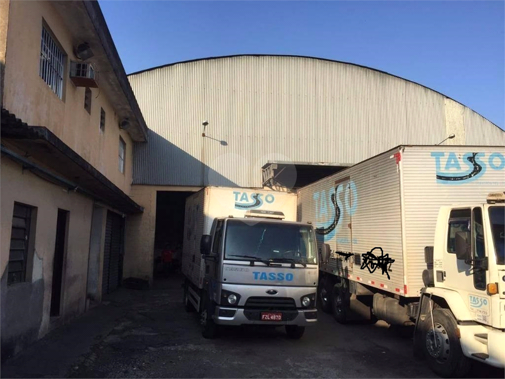 Galpão no Jaguaré 1.100 metros de terreno escritório grande pátio para manobras próximo a Marginal!!