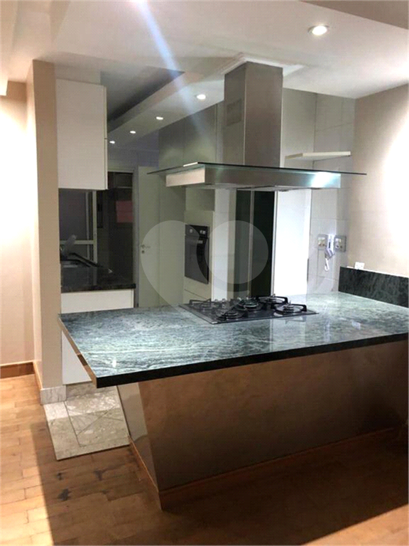 APARTAMENTO em SANTANA
