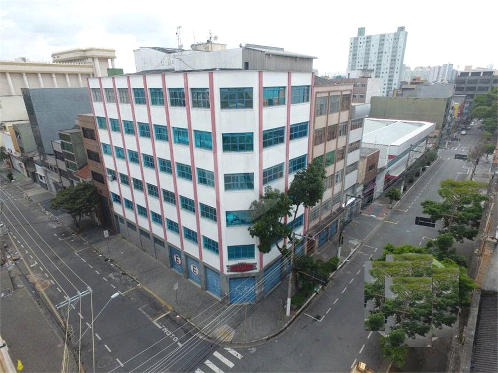 Bairro do Brás Prédio Inteiro à venda e locação com 6 Andares 1720 m² Térreo para Lojas!!