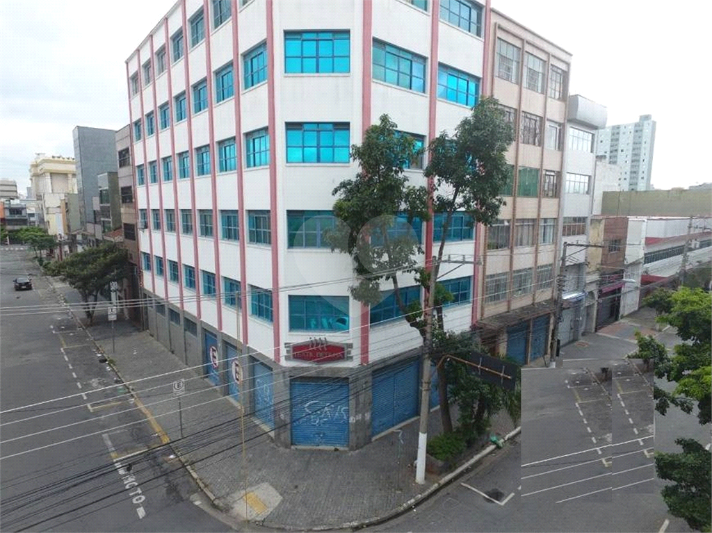 Bairro do Brás Prédio Inteiro à venda e locação com 6 Andares 1720 m² Térreo para Lojas!!