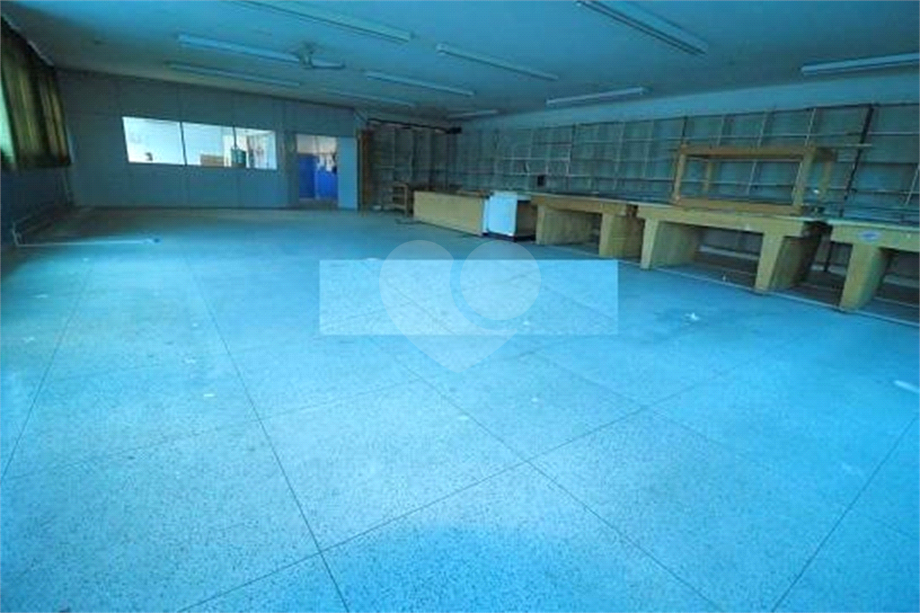 Bairro do Brás Prédio Inteiro à venda e locação com 6 Andares 1720 m² Térreo para Lojas!!