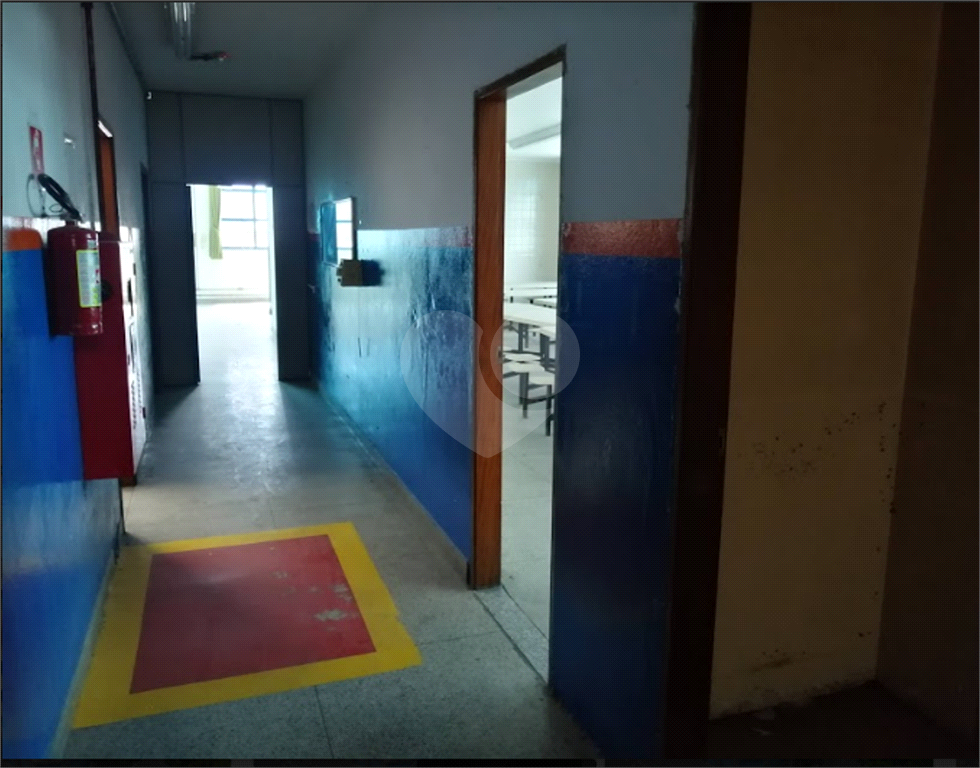 Bairro do Brás Prédio Inteiro à venda e locação com 6 Andares 1720 m² Térreo para Lojas!!