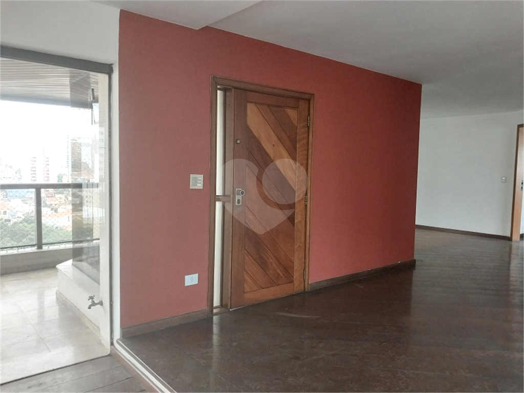 Apartamento localizado em Santana, bairro nobre da Zona Norte de São Paulo.