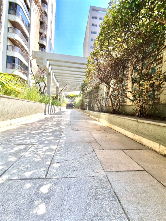 Apartamento localizado em Santana, bairro nobre da Zona Norte de São Paulo.