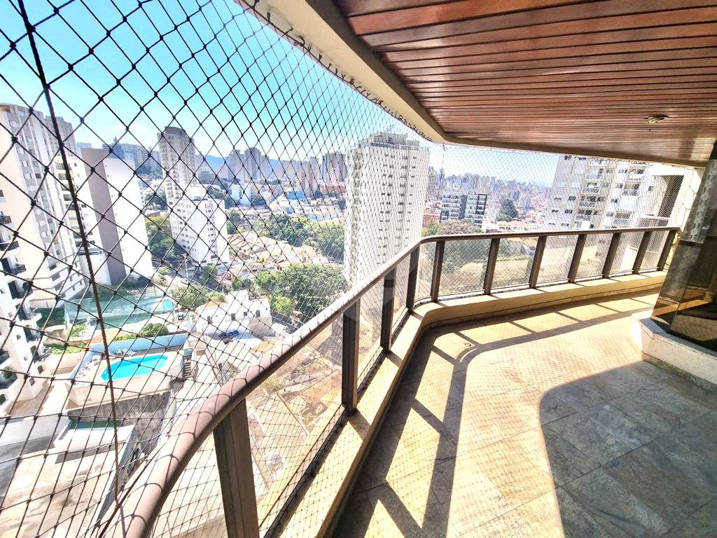 Apartamento localizado em Santana, bairro nobre da Zona Norte de São Paulo.