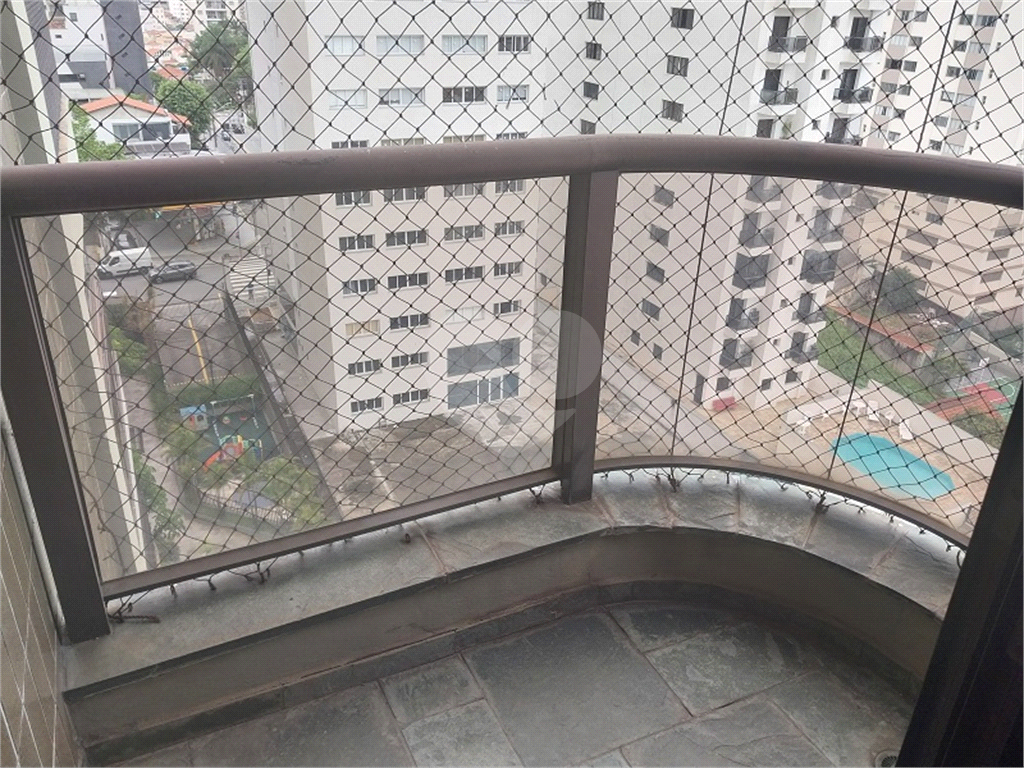 Apartamento localizado em Santana, bairro nobre da Zona Norte de São Paulo.