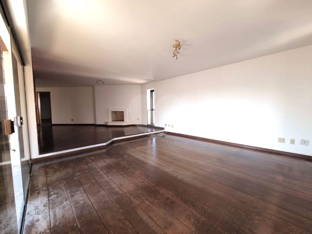 Apartamento localizado em Santana, bairro nobre da Zona Norte de São Paulo.