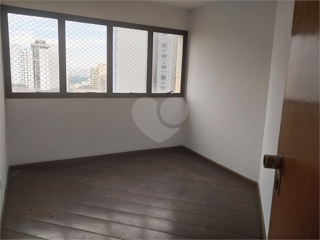 Apartamento localizado em Santana, bairro nobre da Zona Norte de São Paulo.