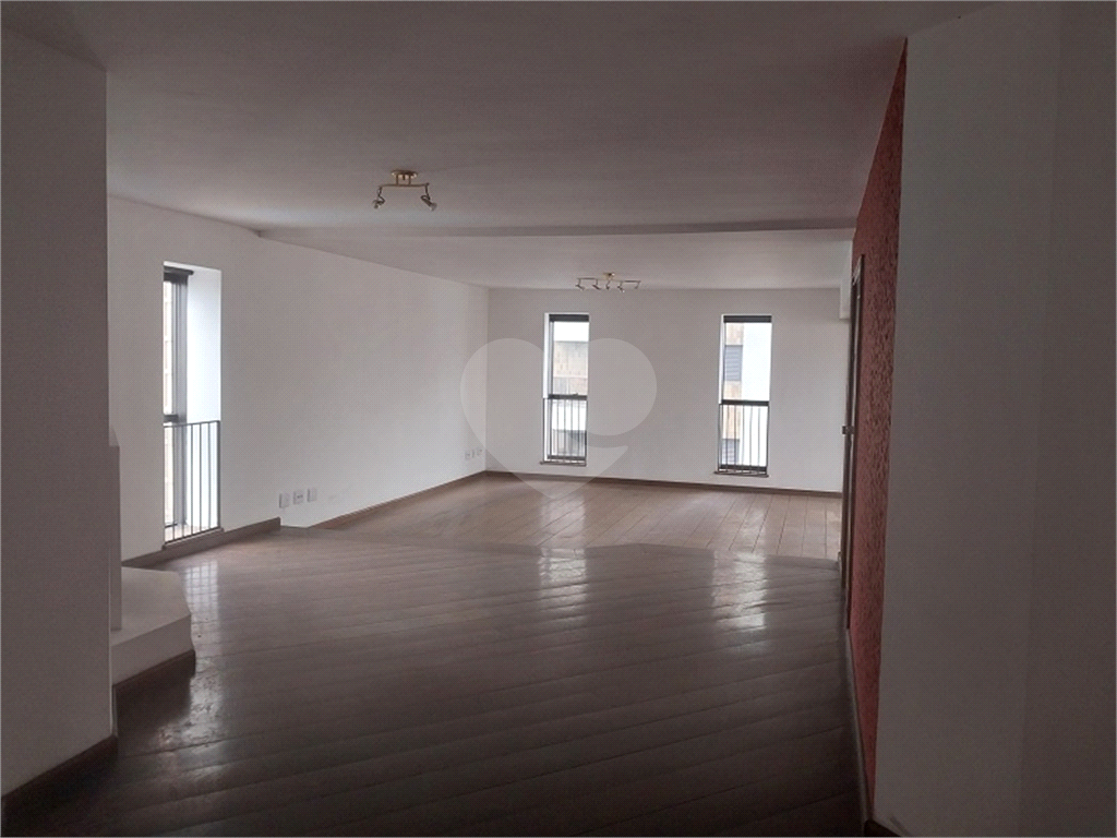 Apartamento localizado em Santana, bairro nobre da Zona Norte de São Paulo.