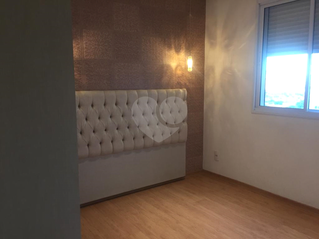 Apartamento novo, habitado por apenas 2 anos, acabamento completo e excelente localização!! 