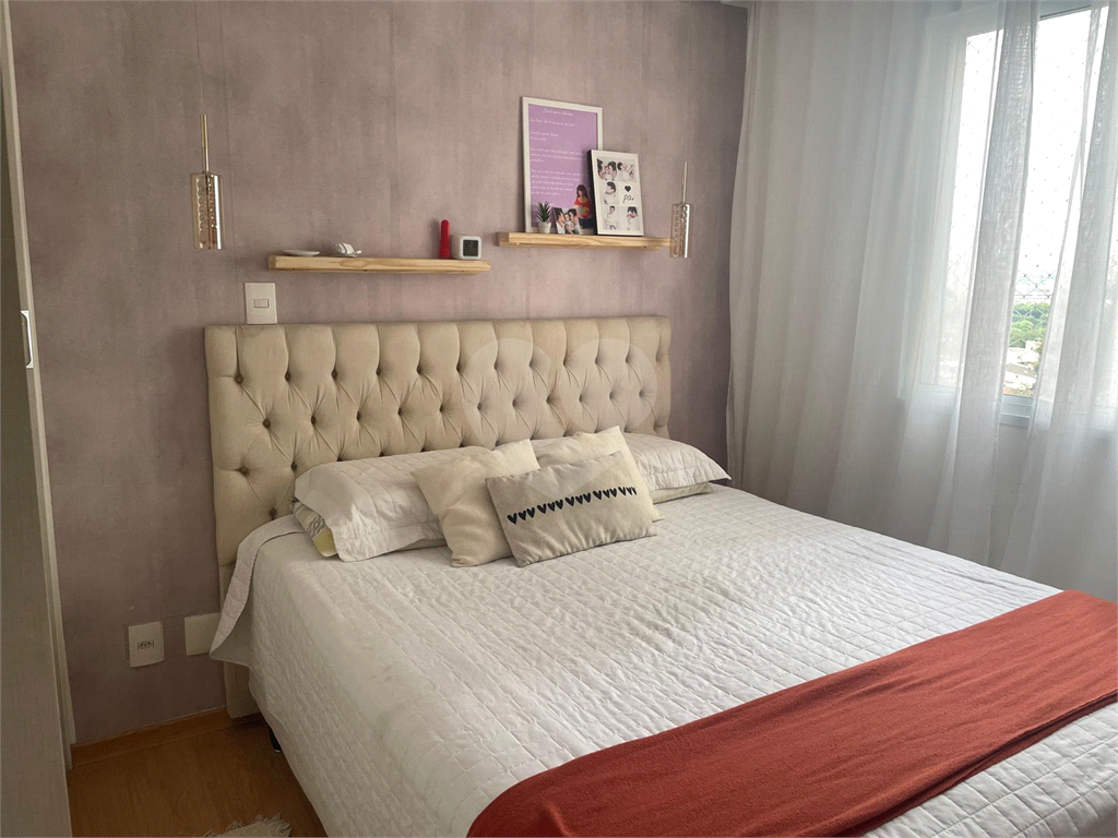 Apartamento novo, habitado por apenas 2 anos, acabamento completo e excelente localização!! 