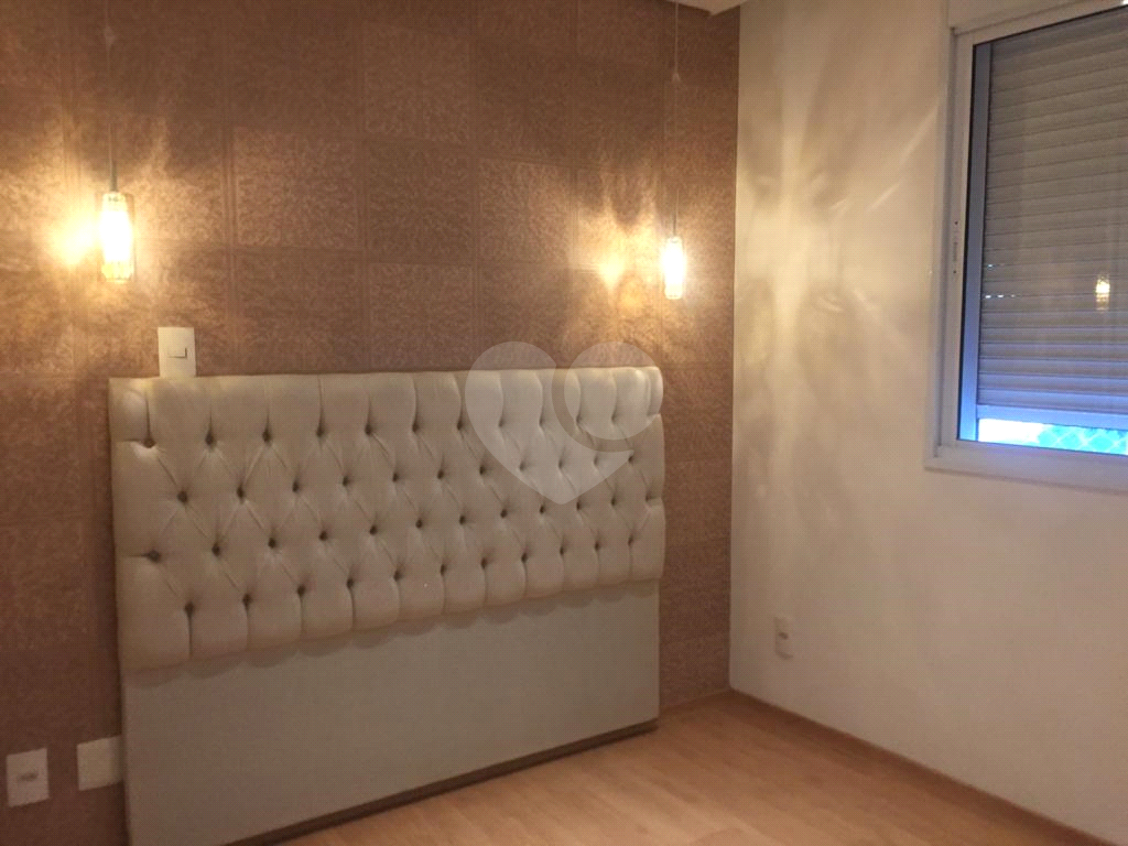 Apartamento novo, habitado por apenas 2 anos, acabamento completo e excelente localização!! 