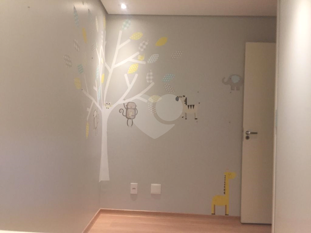 Apartamento novo, habitado por apenas 2 anos, acabamento completo e excelente localização!! 