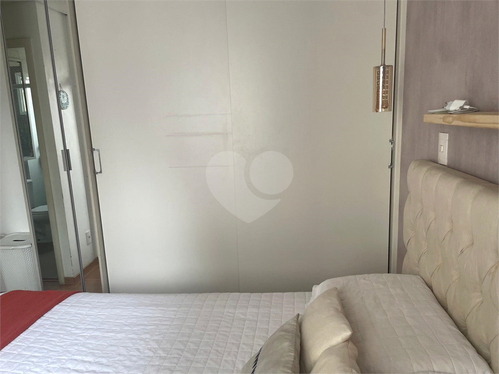 Apartamento novo, habitado por apenas 2 anos, acabamento completo e excelente localização!! 