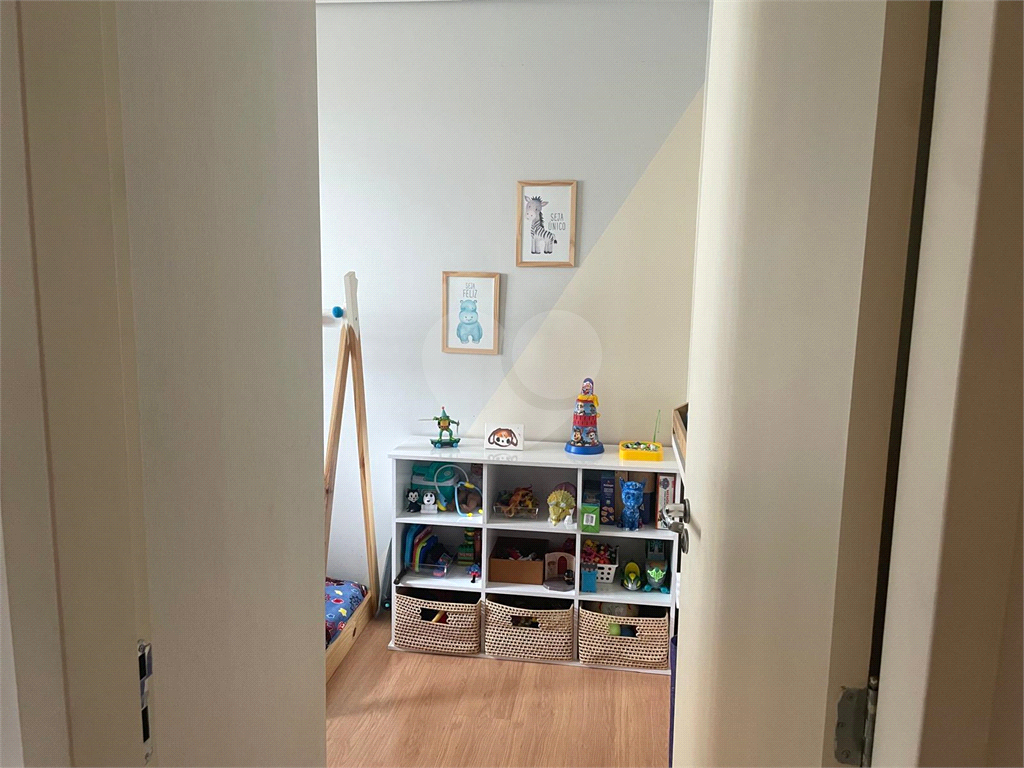 Apartamento novo, habitado por apenas 2 anos, acabamento completo e excelente localização!! 