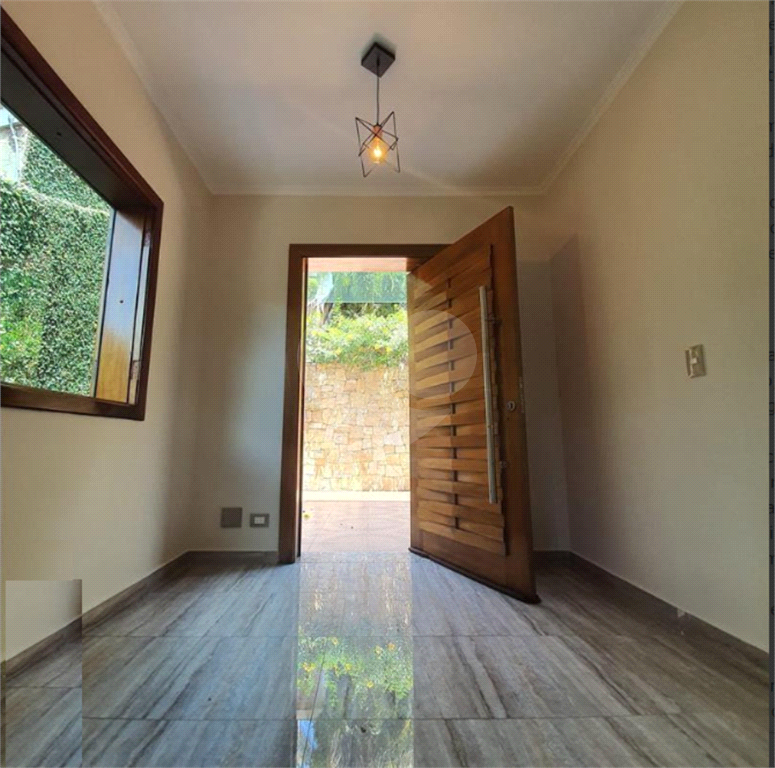 Serra da Cantareira linda casa no Condomínio Parque Imperial com construção sólida e de  alto nível!!