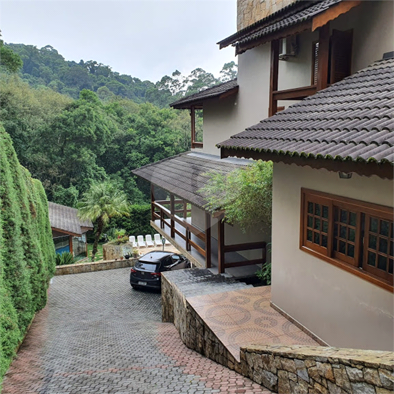 Serra da Cantareira linda casa no Condomínio Parque Imperial com construção sólida e de  alto nível!!